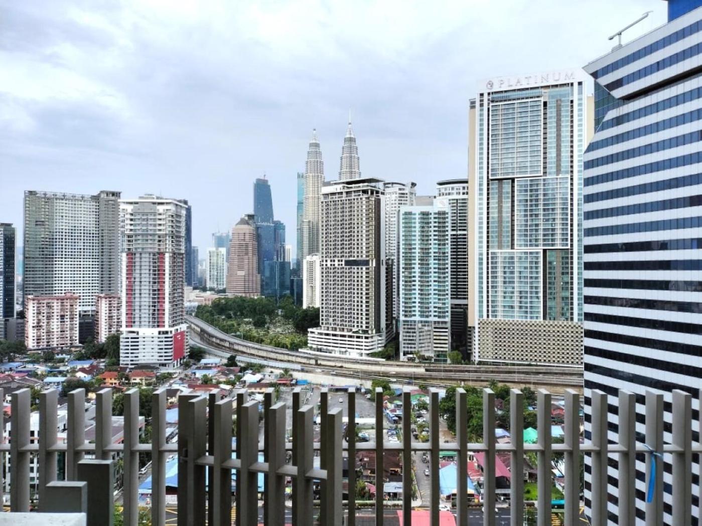 The Luxe Suites Klcc By Cozy Stay Kuala Lumpur Eksteriør billede
